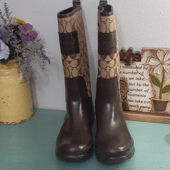 COACH RAIN BOOTS SZ 10 B